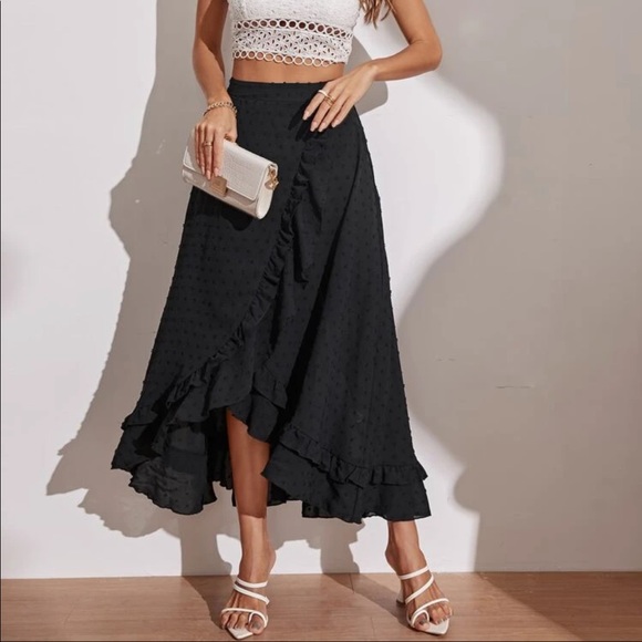 Divided Dresses & Skirts - ✨HOST PICK✨ H&M DIVIDED Black Ruffle Hem Wrap Skirt, Midi Length | Women’s 12